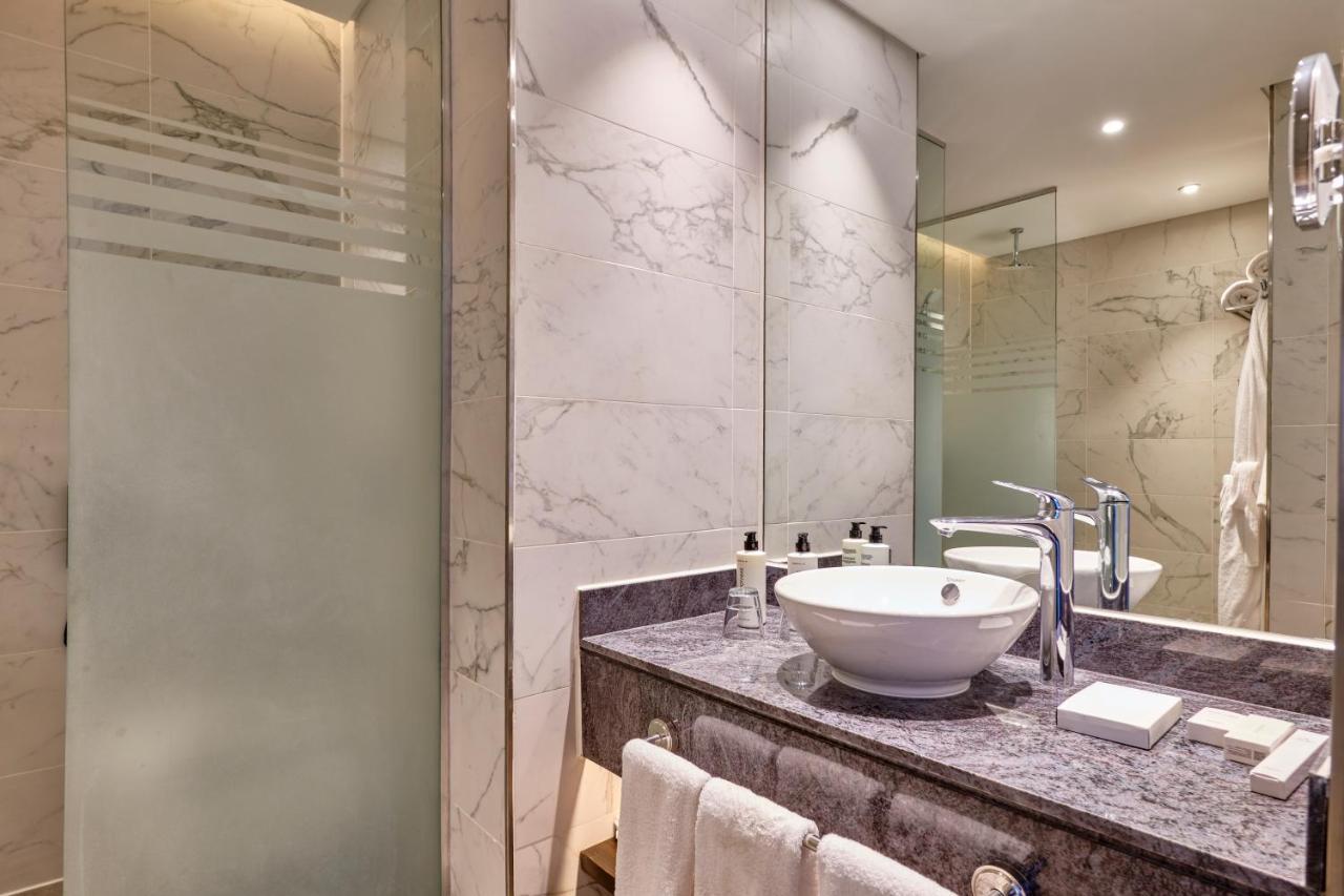 Crowne Plaza - West Cairo Arkan By Ihg 6th of October City Eksteriør billede Bathroom