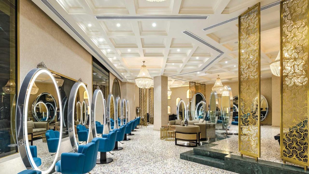Crowne Plaza - West Cairo Arkan By Ihg 6th of October City Eksteriør billede Salon de coiffure
