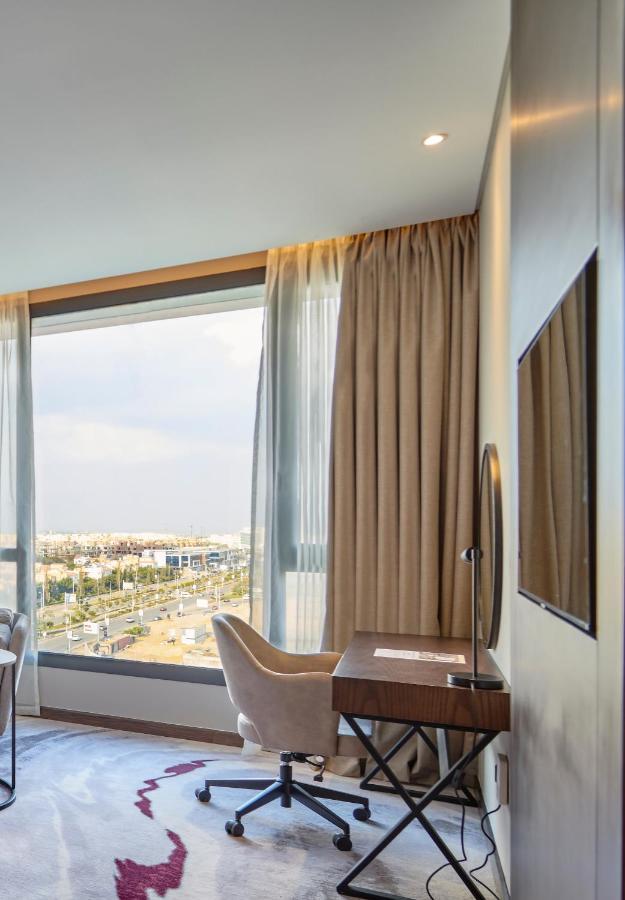 Crowne Plaza - West Cairo Arkan By Ihg 6th of October City Eksteriør billede A room at the hotel