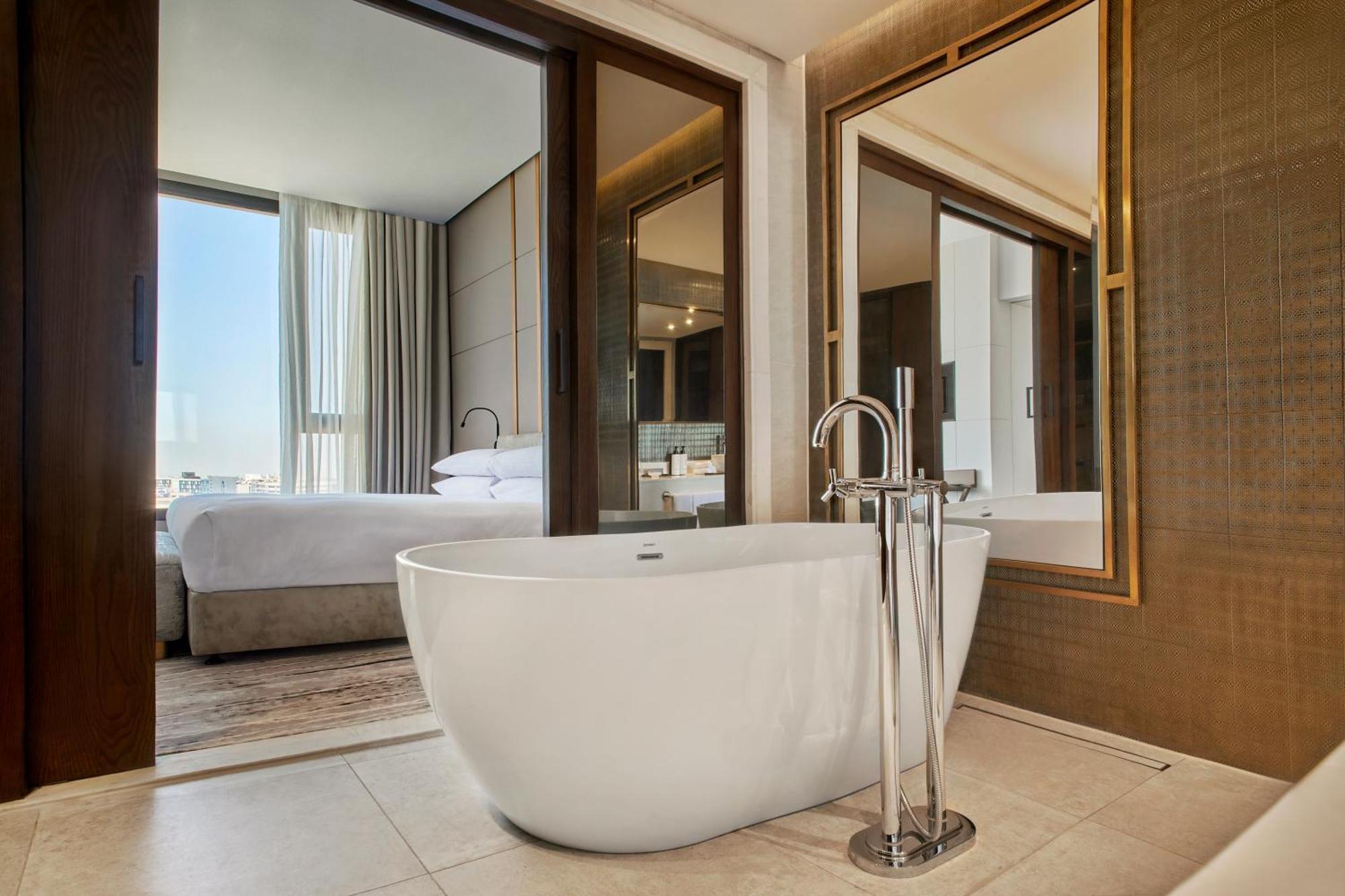 Crowne Plaza - West Cairo Arkan By Ihg 6th of October City Eksteriør billede Bathroom